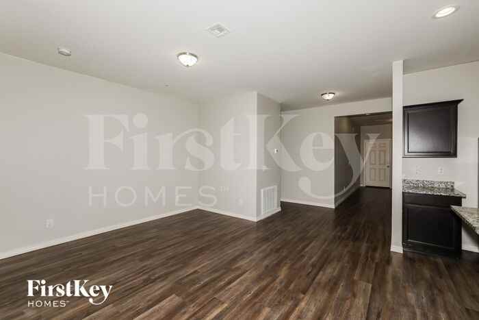 20016 Woodlands Avenue - Photo 3 of 16