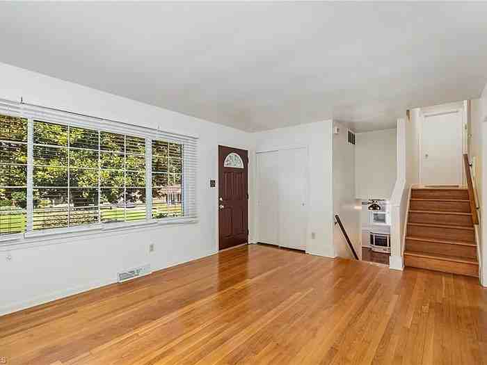 3305 Woodlea Dr - Photo 2 of 15