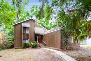 101 Queens Ct - Photo 1 of 1