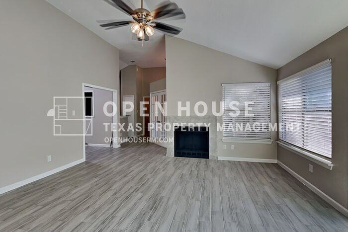 4708 Poppy Drive East - Photo 5 of 23