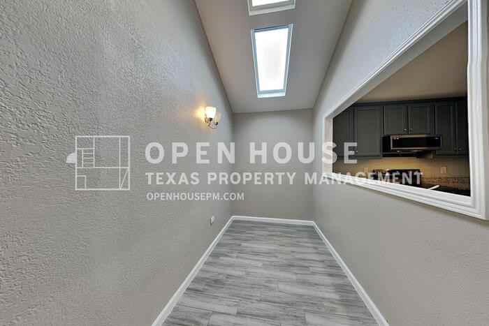 4708 Poppy Drive East - Photo 7 of 23