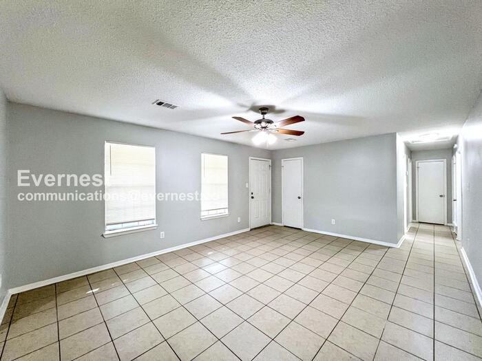 6175 Forestgate Rd - Photo 3 of 18