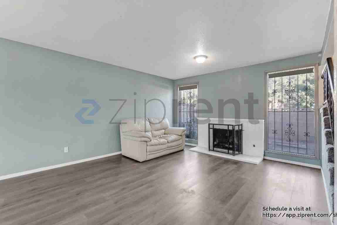 2410 El Cid Court - Photo 7 of 31