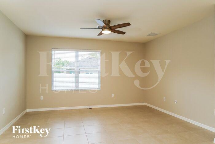 1402 Loma Linda Dr - Photo 2 of 15