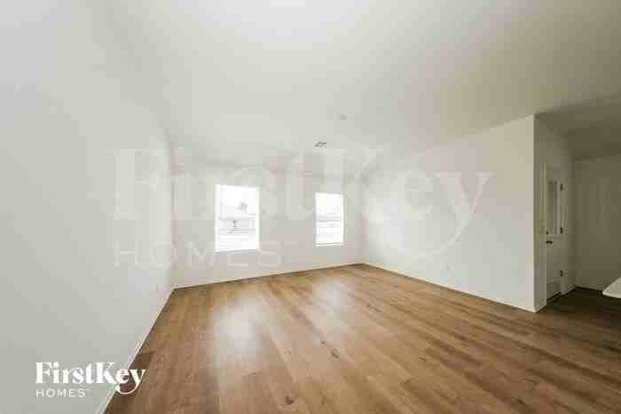 437 Labelle Ln - Photo 2 of 19