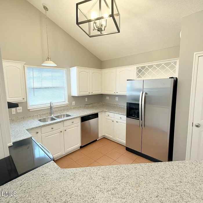 3529 Singleleaf Ln - Photo 6 of 16