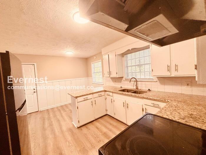 1428 Gibraltar Drive - Photo 4 of 23