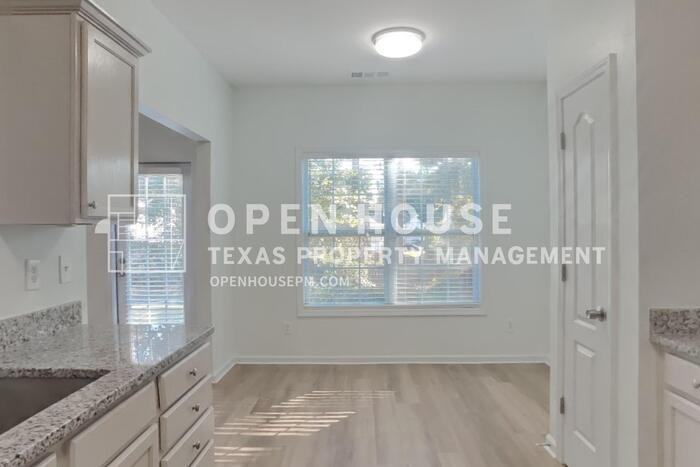 5050 Roxton Ln - Photo 7 of 24