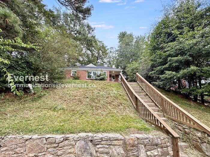 1819 Oakmont Dr Nw - Photo 2 of 21