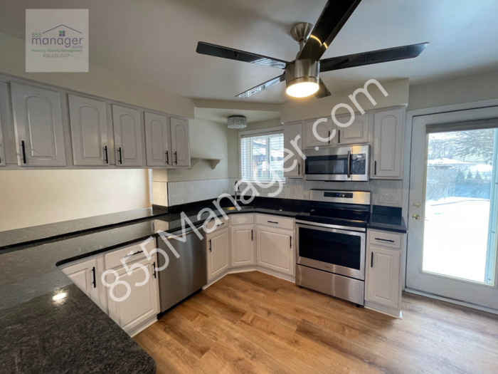 4873 Sherwell Dr - Photo 4 of 26