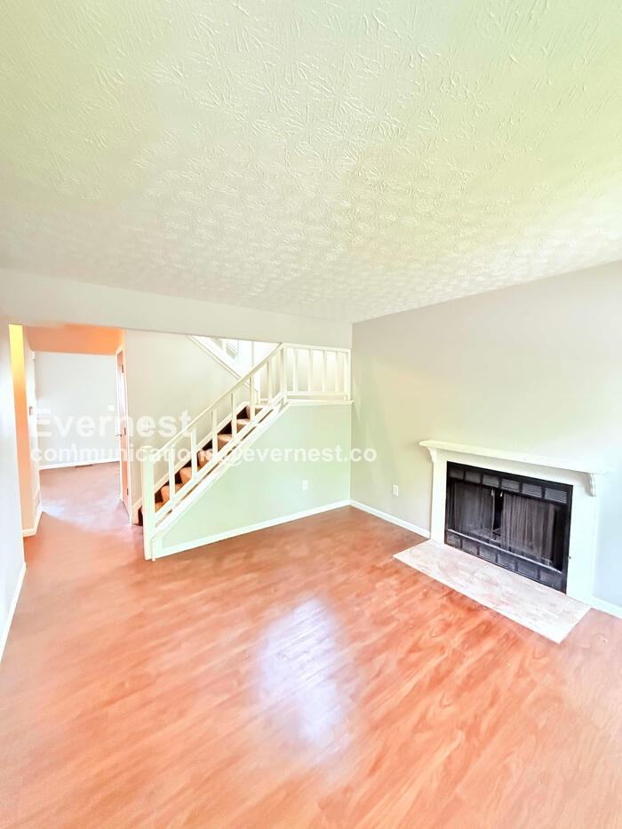 1889 Laramie Drive - Photo 5 of 23