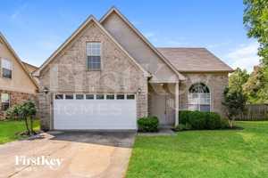 featured image of 9843 White Poplar Dr