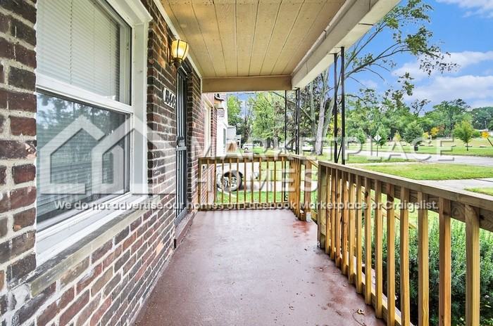 18445 Teppert Street - Photo 4 of 29