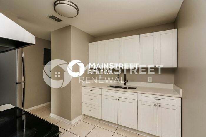 5318 E 18th Ave - Photo 6 of 16