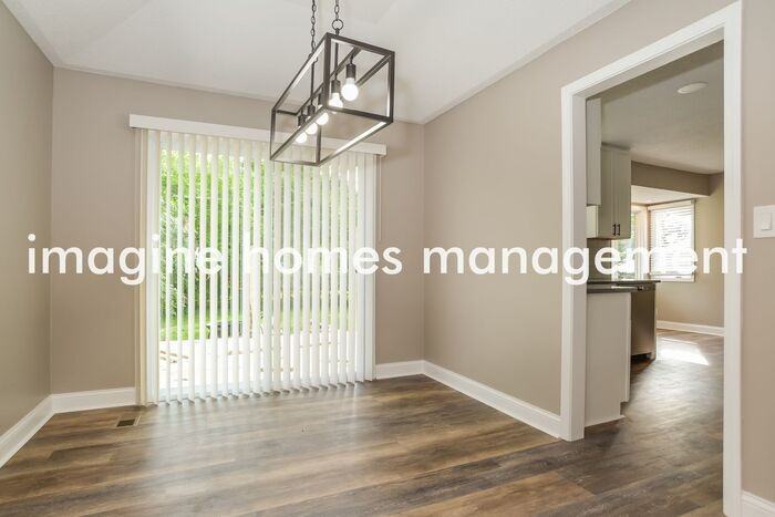 8224 West 97th Terrace - Photo 4 of 17