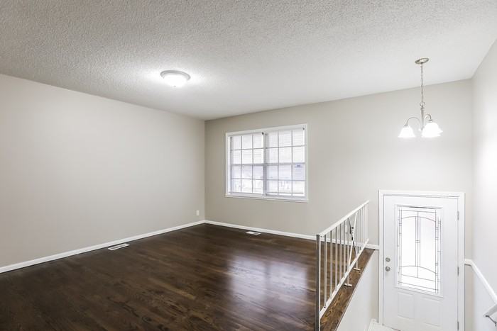 907 N Yuma Ave - Photo 6 of 13