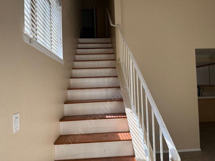 44556 15th St E #6 - Photo 7 of 18