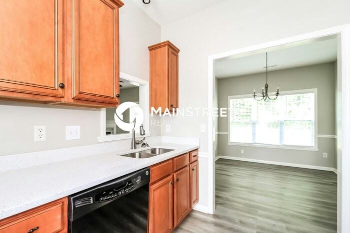 339 Walden Ridge Ct - Photo 7 of 17