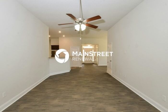 7826 Ferndale Dr - Photo 4 of 18