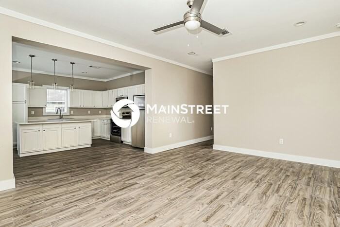 839 Perez St - Photo 5 of 18