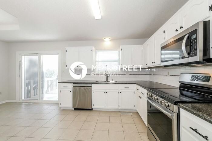 421 Hamilton Lane - Photo 7 of 20