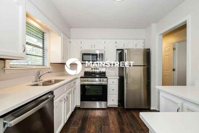 109 Southeast Rockwood Street - Photo 7 of 19