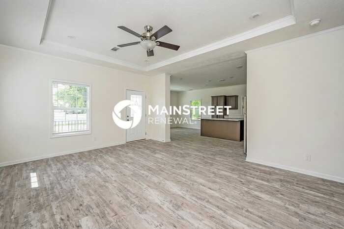 6737 48th Ave N - Photo 3 of 16