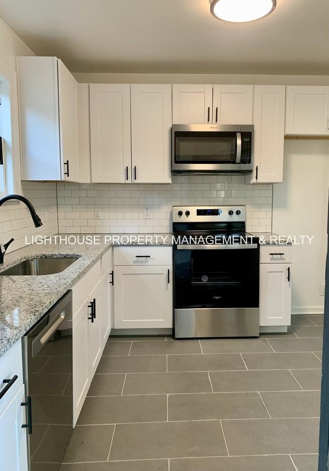 4847 Polaris St - Photo 3 of 14