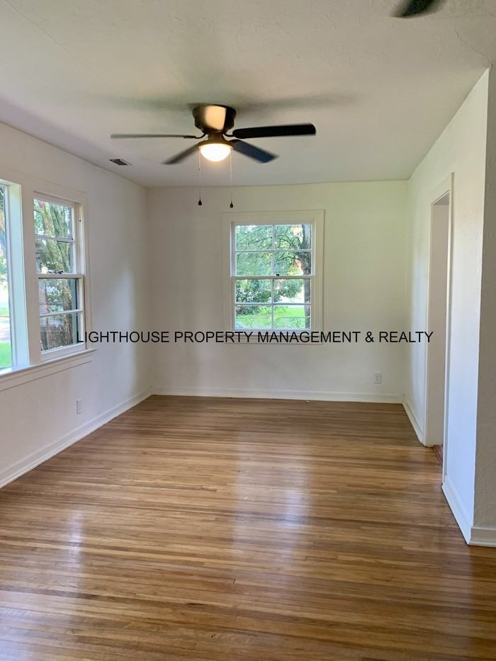 4847 Polaris St - Photo 5 of 14