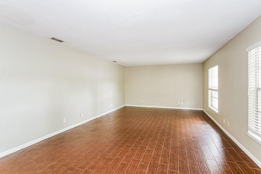 3804 Hill N Dale Pl - Photo 4 of 16