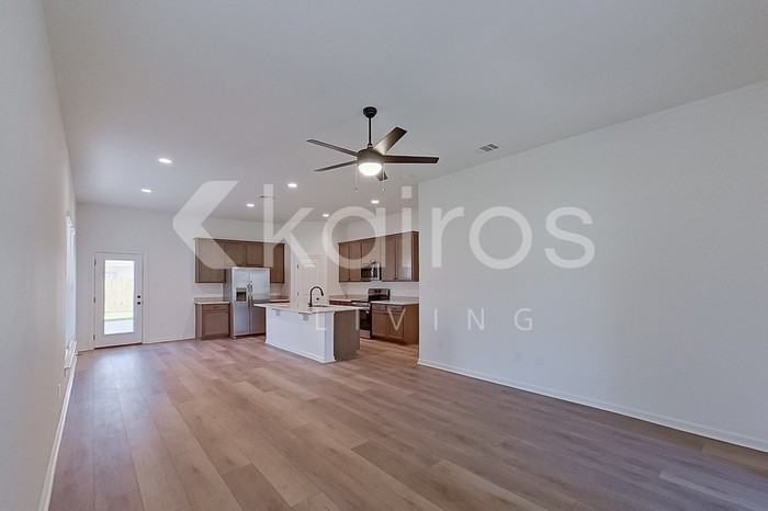 101 Hendrix Rd - Photo 4 of 22