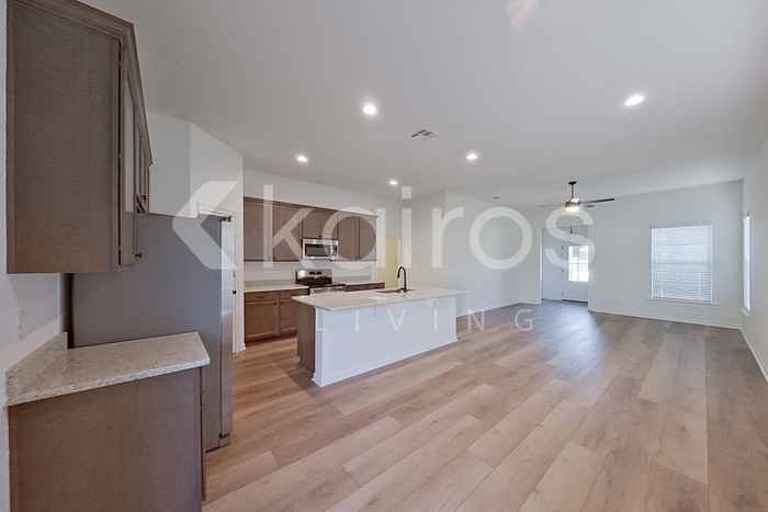 101 Hendrix Rd - Photo 5 of 22