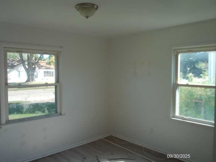 26751 Belanger St - Photo 7 of 9