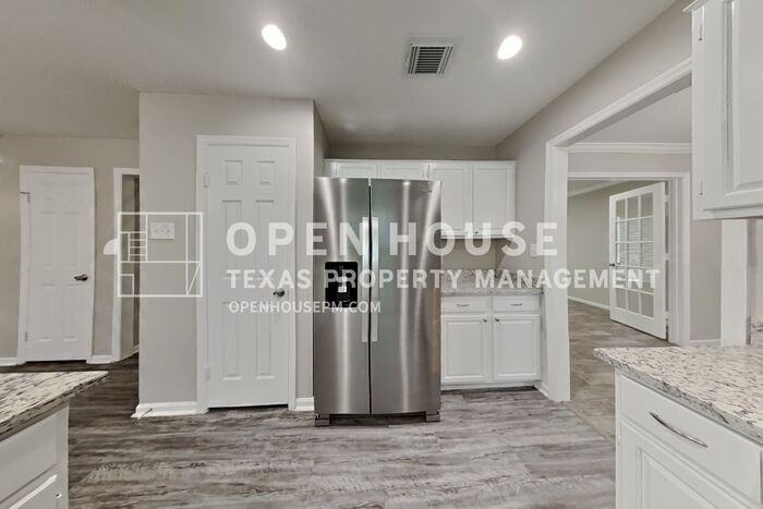 3515 Timothy Ln - Photo 7 of 25