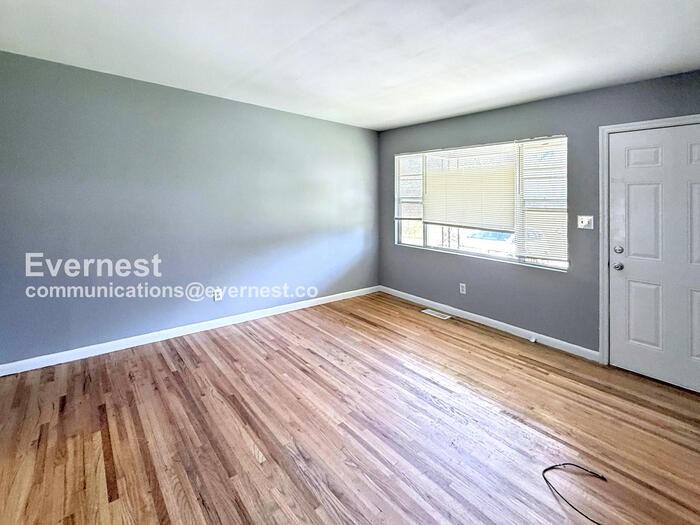 2907 Lakeside Dr - Photo 5 of 28