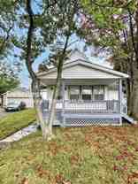 18709 Arrowhead Ave - Photo 1 of 1