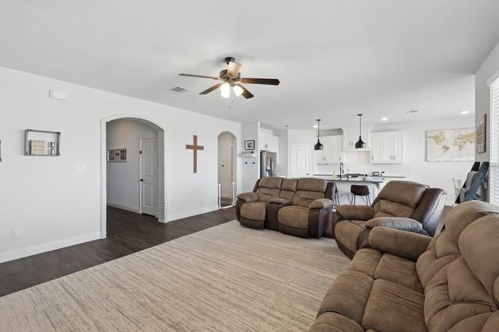 9320 Bengal Ct - Photo 6 of 11