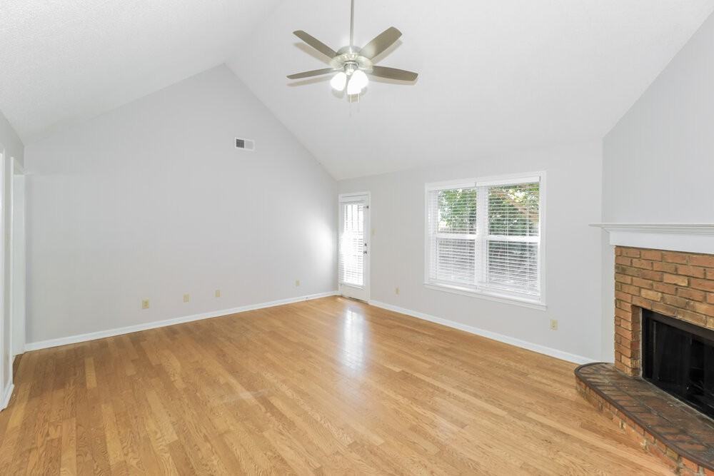 7439 Overcreek Ln - Photo 5 of 16
