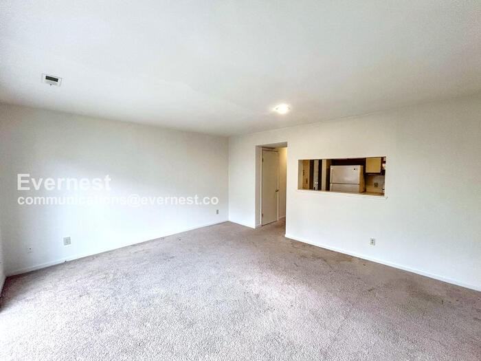 3837 Staffordshire Ln - Photo 4 of 16