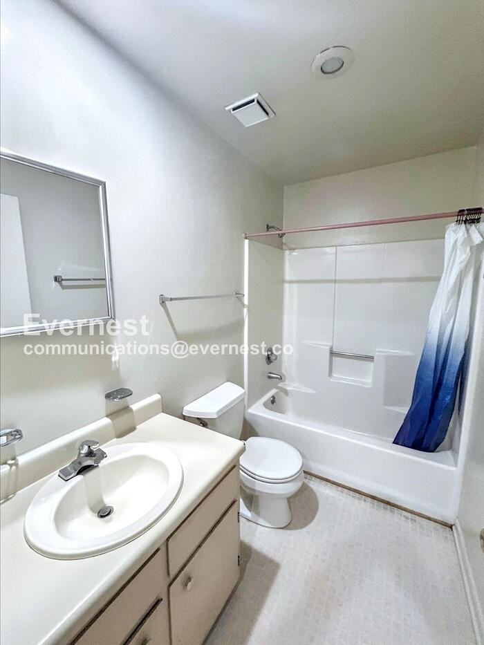 3837 Staffordshire Ln - Photo 6 of 16