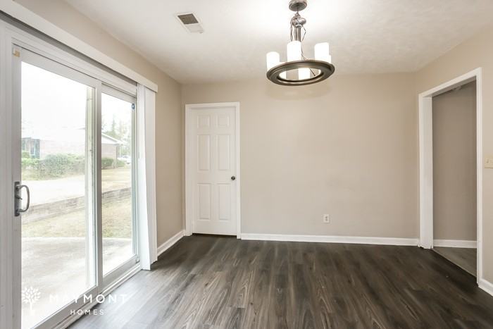 8 Silverwood Dr - Photo 6 of 14