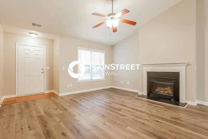 3915 Bluestem Dr - Photo 2 of 16