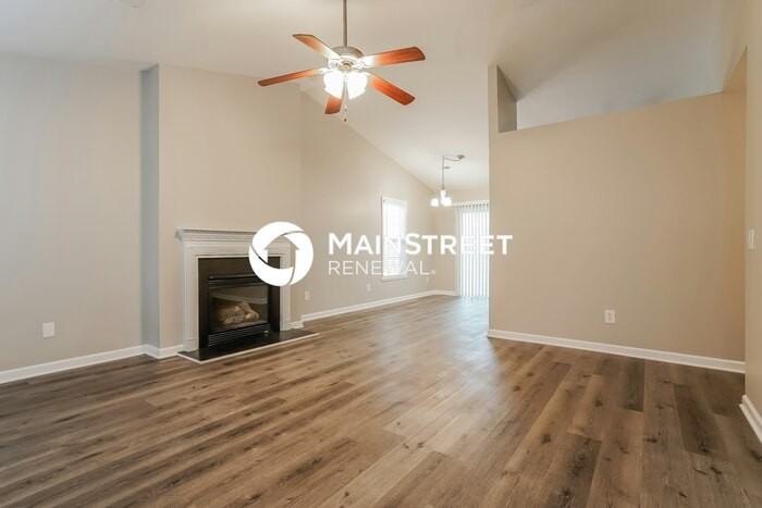 3915 Bluestem Dr - Photo 3 of 16