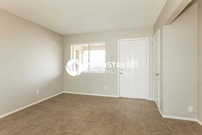 18402 N 10th Dr - Photo 3 of 16