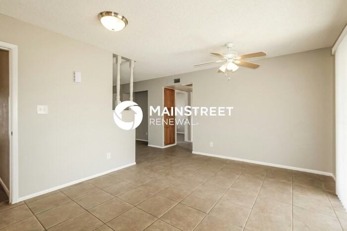 18402 N 10th Dr - Photo 5 of 16