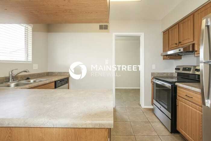 18402 N 10th Dr - Photo 6 of 16