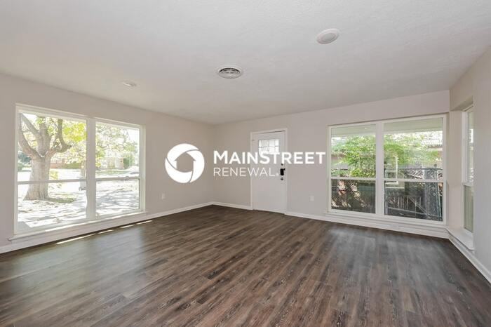 3209 Millmar Drive - Photo 3 of 17