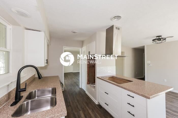 3209 Millmar Drive - Photo 7 of 17