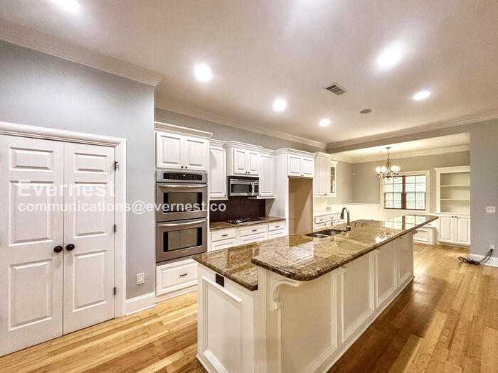 845 Old Agency Rd - Photo 3 of 25
