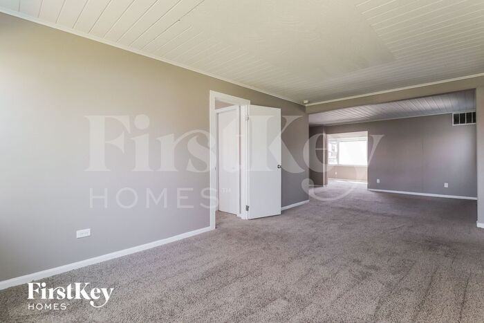 446 Barron Street - Photo 3 of 15